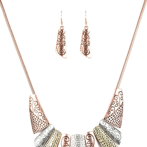 Paparazzi Untamed Copper Blockbuster Necklace - Picture 2 of 2